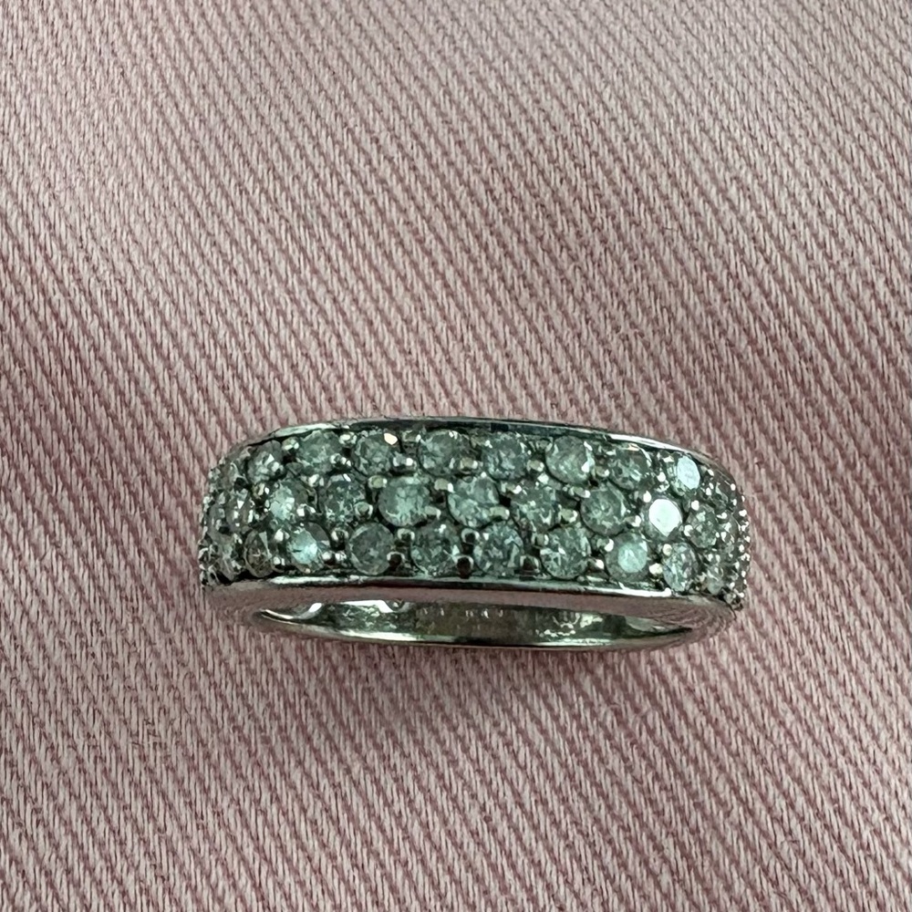 Elegant 14K White Gold 1 Carat Pave Diamond Ring size 6 3/4 European Shank